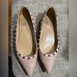 Valentino Garavani Rockstud Pointed Leather Flats - Light Pink